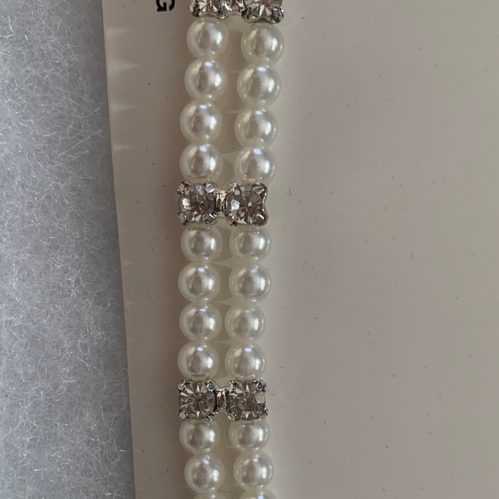 Pearl and Crystal Earrings & Chocker Necklace - Picture 4 of 7
